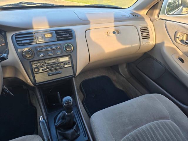 used 1998 Honda Accord car, priced at $5,700