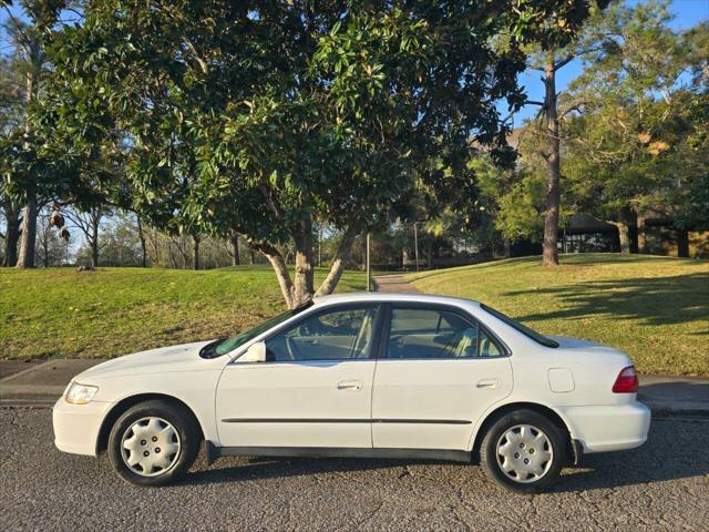 used 1998 Honda Accord car, priced at $5,700