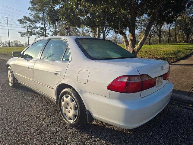 used 1998 Honda Accord car, priced at $5,700