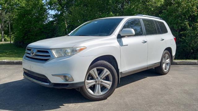 used 2013 Toyota Highlander car, priced at $13,250