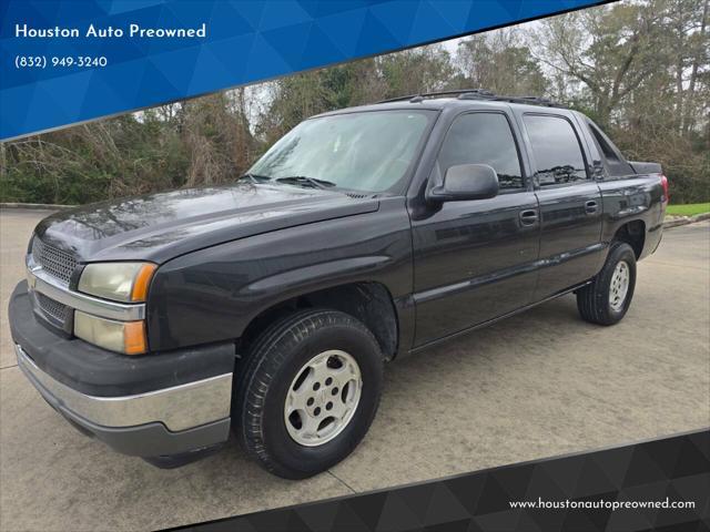 used 2005 Chevrolet Avalanche car, priced at $11,800