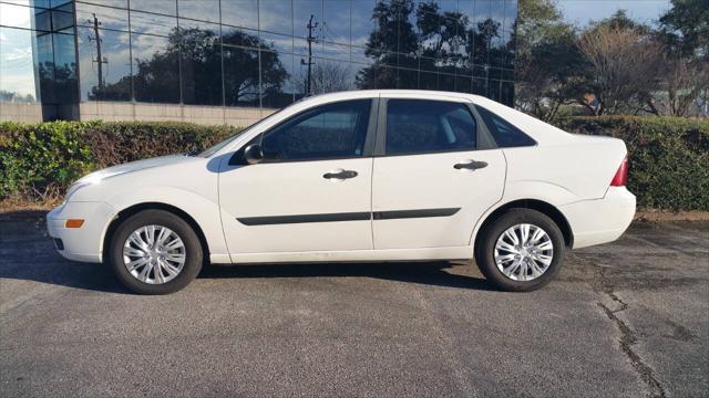 used 2006 Ford Focus car, priced at $2,750