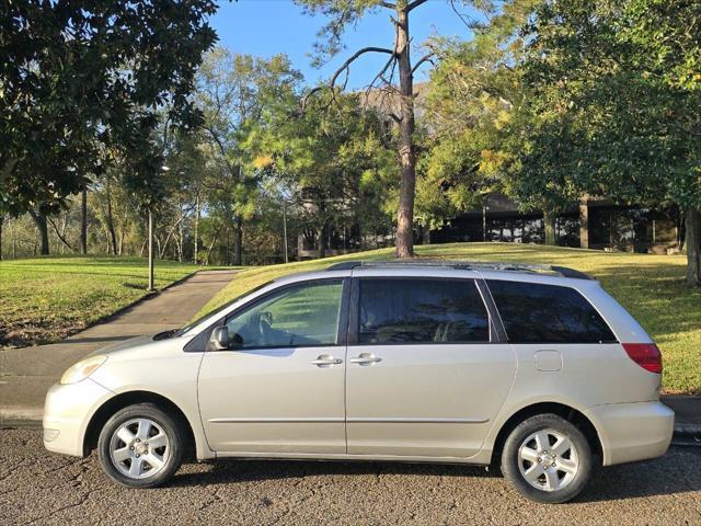 used 2004 Toyota Sienna car, priced at $5,900