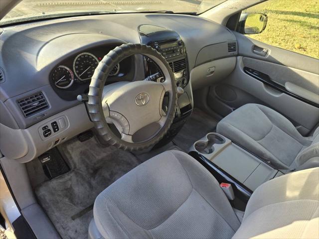 used 2004 Toyota Sienna car, priced at $5,900