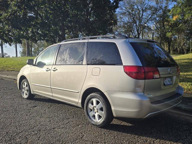 used 2004 Toyota Sienna car, priced at $5,900