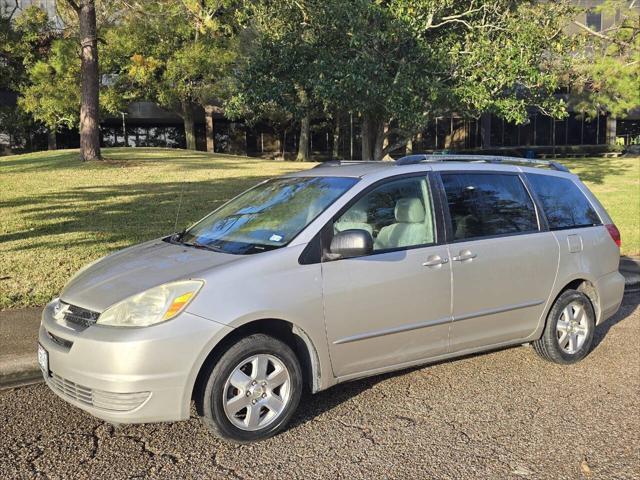 used 2004 Toyota Sienna car, priced at $5,900