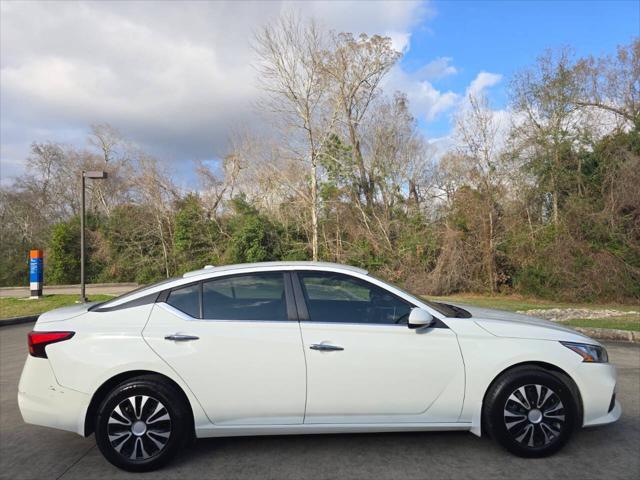 used 2019 Nissan Altima car, priced at $9,300