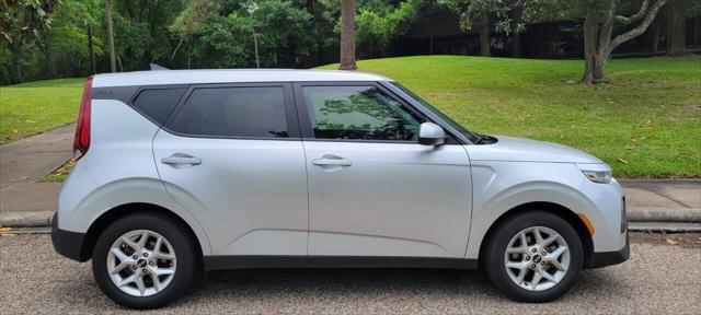 used 2020 Kia Soul car, priced at $15,100