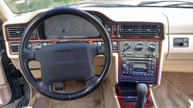 used 1996 Volvo 850 car, priced at $9,500