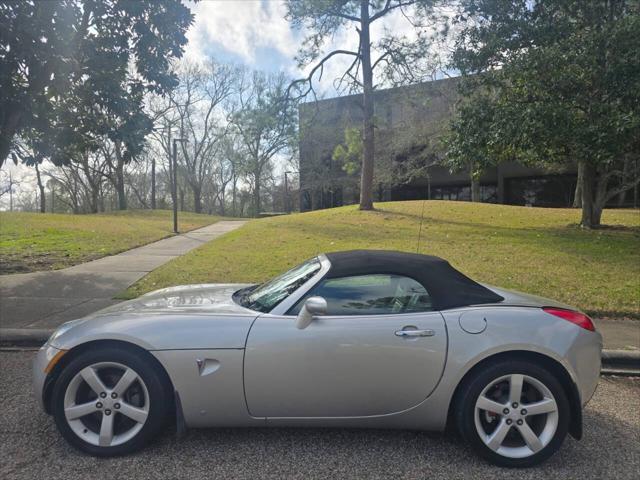 used 2007 Pontiac Solstice car, priced at $7,900