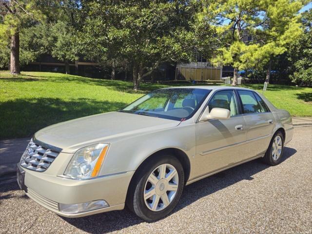 used 2007 Cadillac DTS car, priced at $7,999