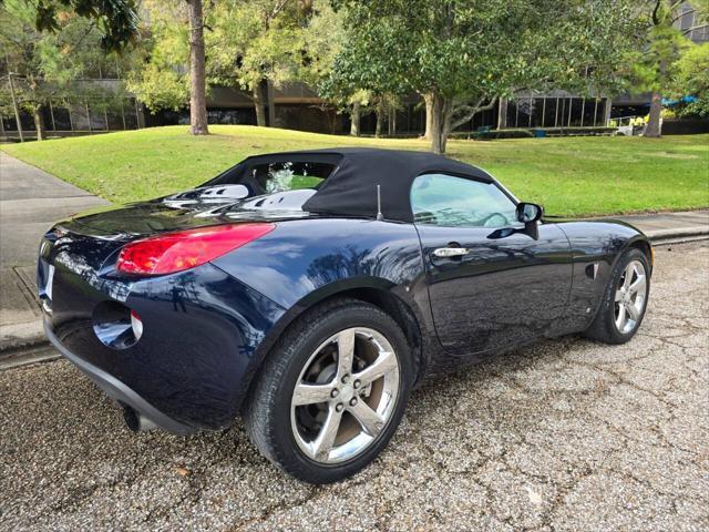 used 2007 Pontiac Solstice car, priced at $8,999