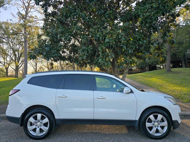 used 2017 Chevrolet Traverse car, priced at $9,999