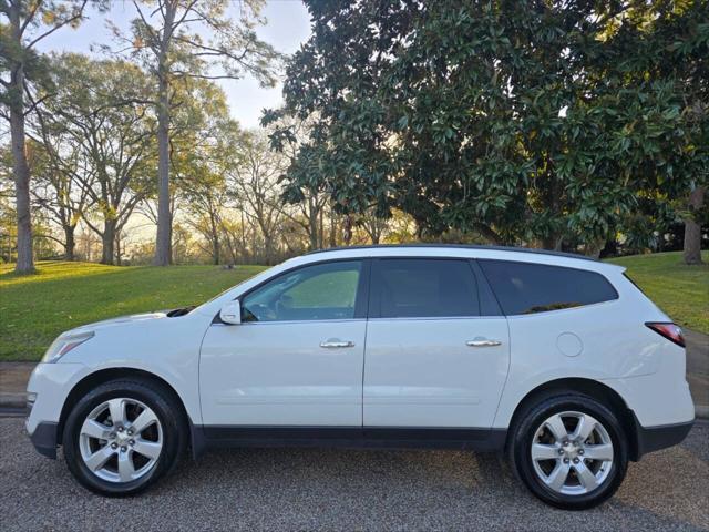 used 2017 Chevrolet Traverse car, priced at $9,999