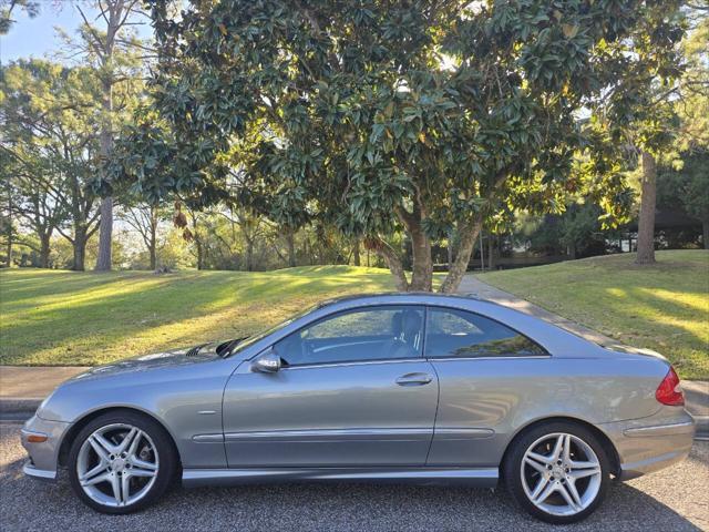 used 2009 Mercedes-Benz CLK-Class car, priced at $7,525