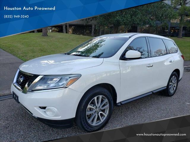 used 2014 Nissan Pathfinder car, priced at $9,599