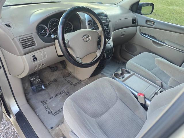 used 2007 Toyota Sienna car, priced at $8,500