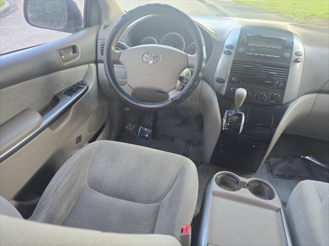 used 2007 Toyota Sienna car, priced at $8,500