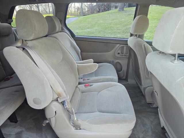 used 2007 Toyota Sienna car, priced at $8,500