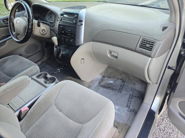 used 2007 Toyota Sienna car, priced at $8,500