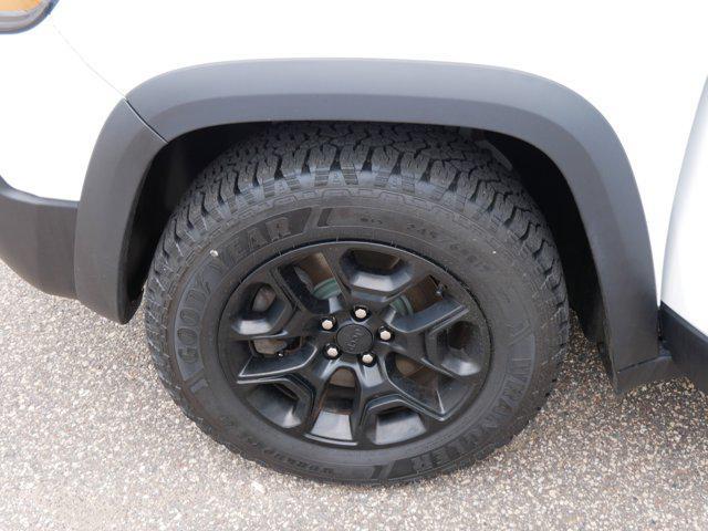 used 2019 Jeep Cherokee car, priced at $16,496