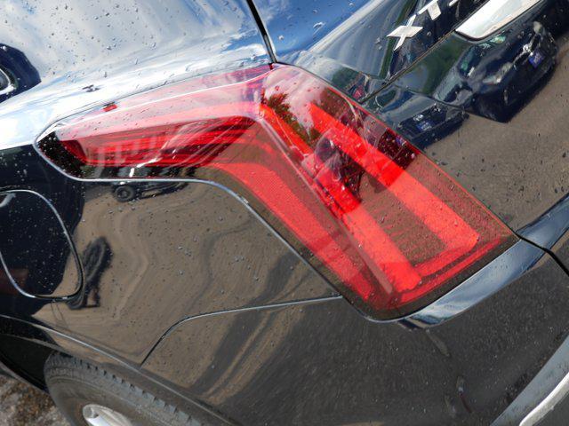 used 2021 Cadillac XT5 car, priced at $27,996