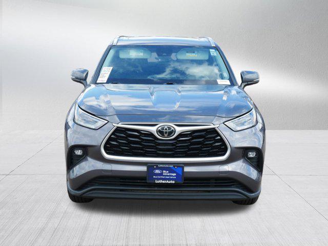 used 2021 Toyota Highlander car, priced at $32,996