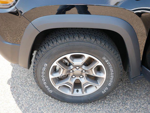 used 2022 Jeep Cherokee car, priced at $27,296