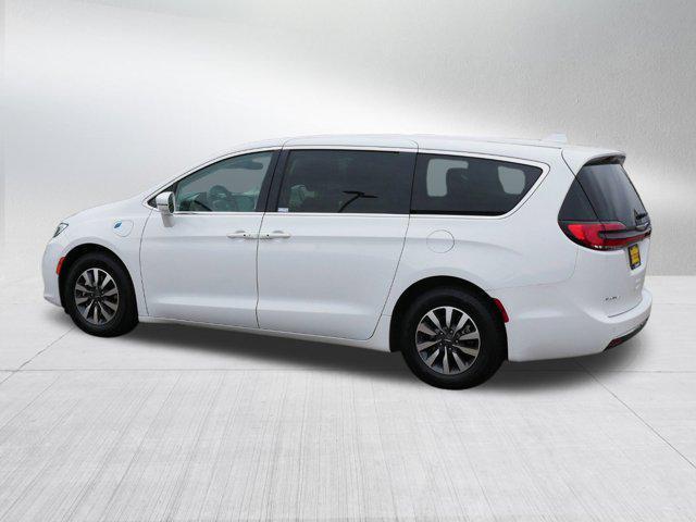 used 2022 Chrysler Pacifica Hybrid car, priced at $26,496