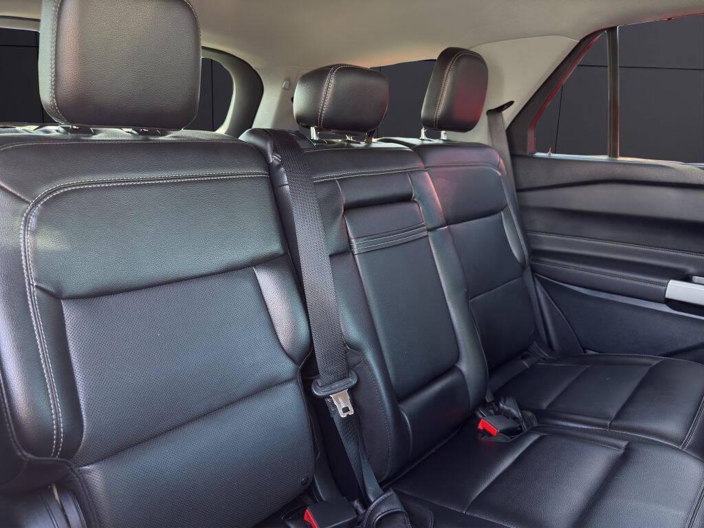 used 2024 Ford Explorer car, priced at $28,633