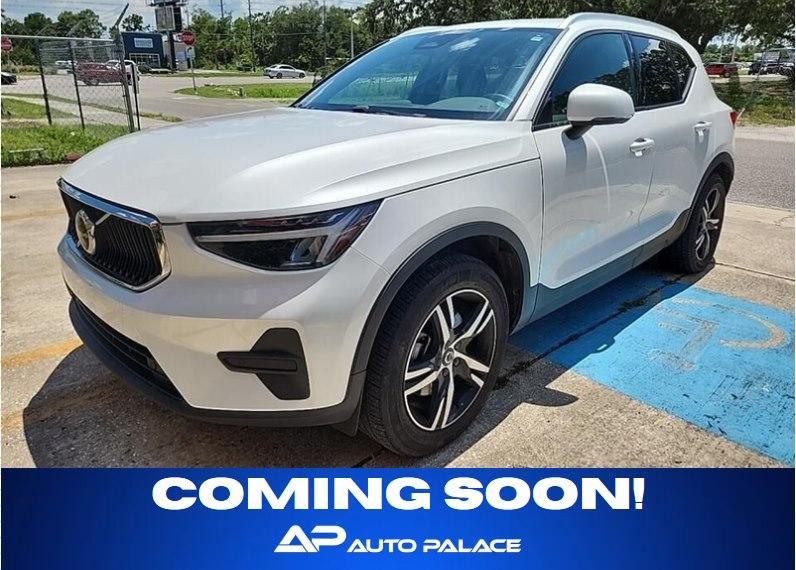 used 2023 Volvo XC40 car