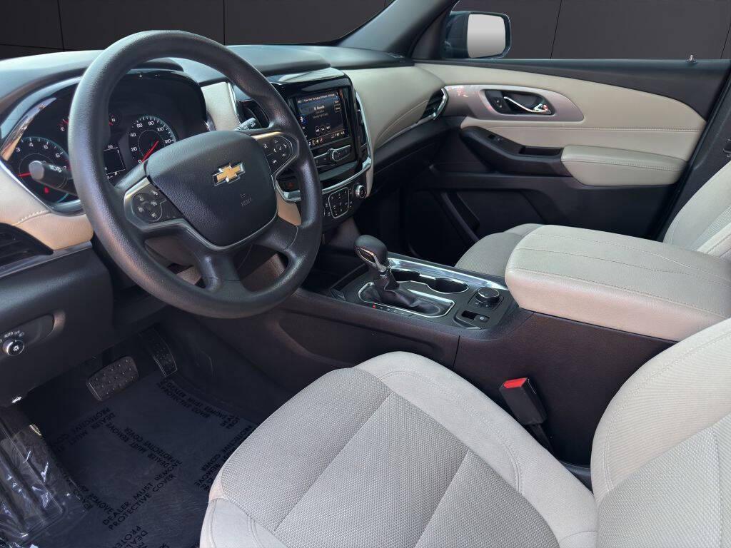 used 2023 Chevrolet Traverse car, priced at $14,487