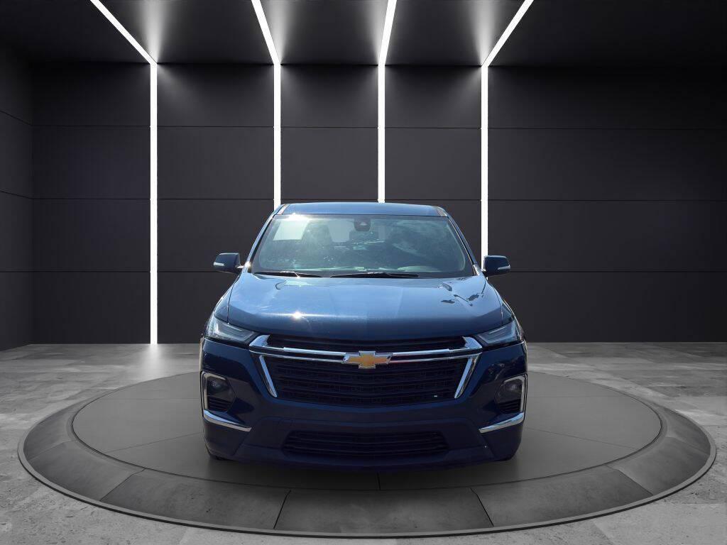 used 2023 Chevrolet Traverse car, priced at $14,487