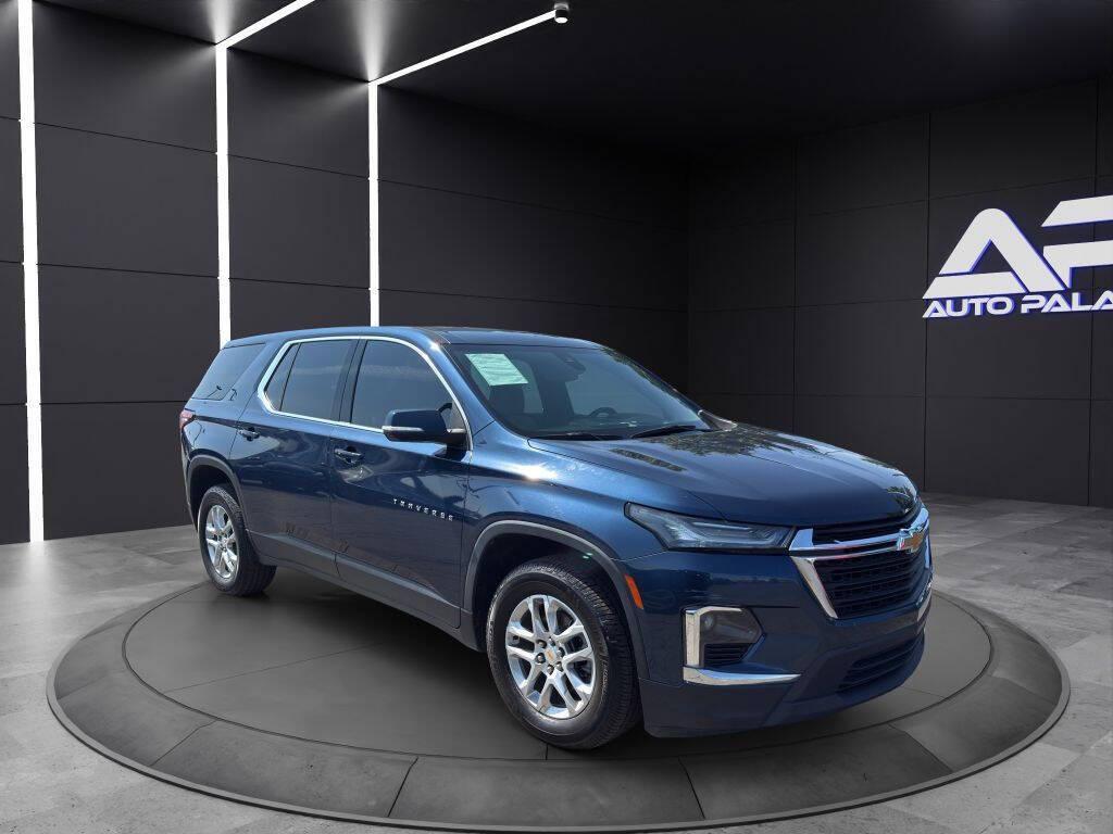 used 2023 Chevrolet Traverse car, priced at $14,487