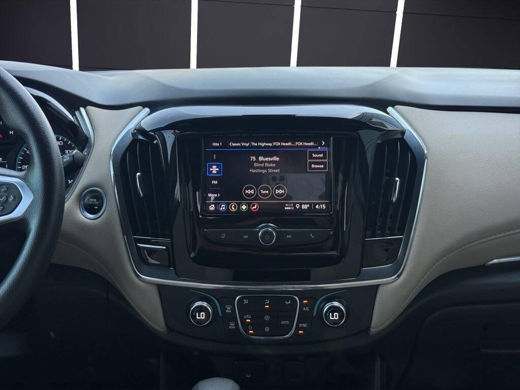 used 2023 Chevrolet Traverse car, priced at $14,487
