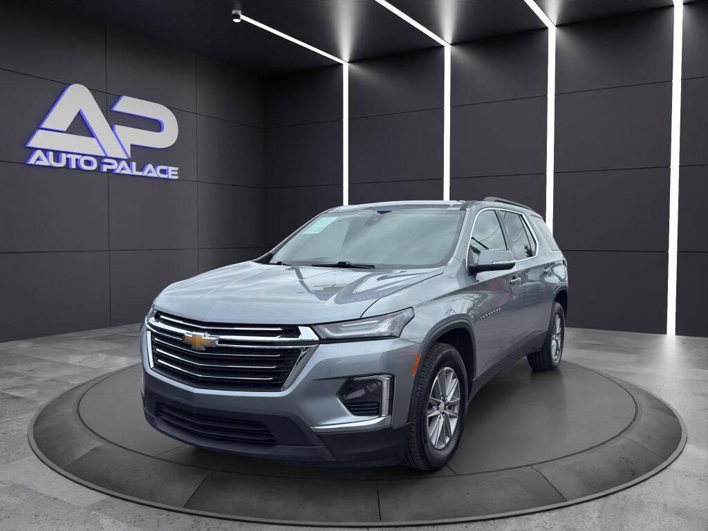 used 2023 Chevrolet Traverse car, priced at $22,388