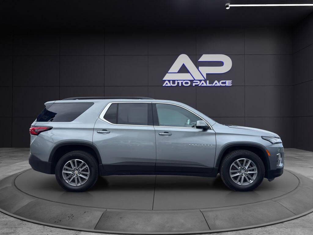 used 2023 Chevrolet Traverse car, priced at $22,388