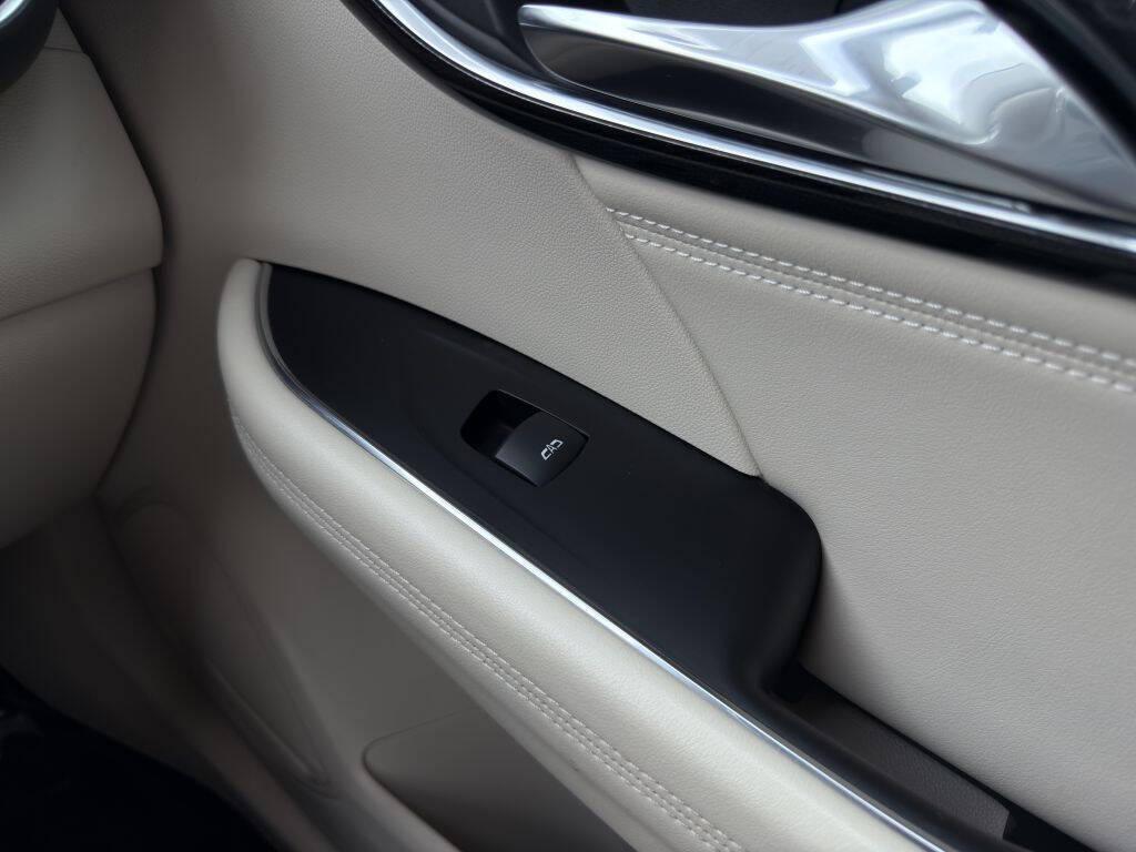 used 2023 Buick Envision car, priced at $19,631