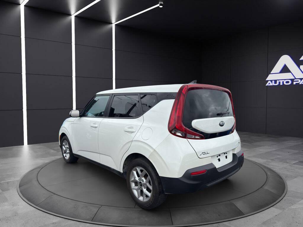 used 2021 Kia Soul car, priced at $11,491