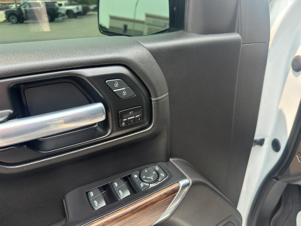 used 2021 Chevrolet Silverado 1500 car, priced at $43,988