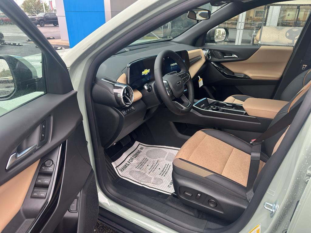 new 2026 Chevrolet Equinox car, priced at $38,890