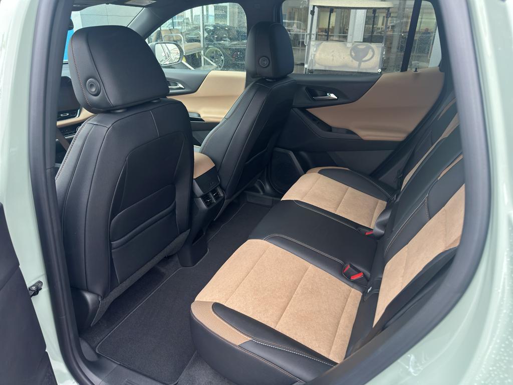 new 2026 Chevrolet Equinox car, priced at $38,890