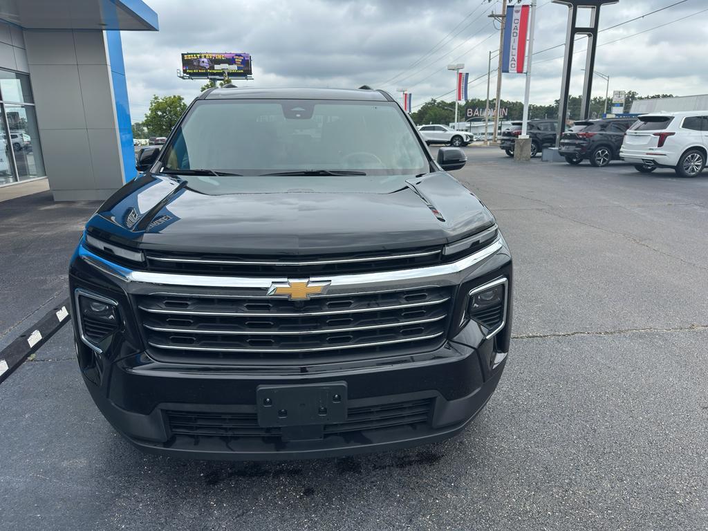 used 2025 Chevrolet Traverse car, priced at $43,988