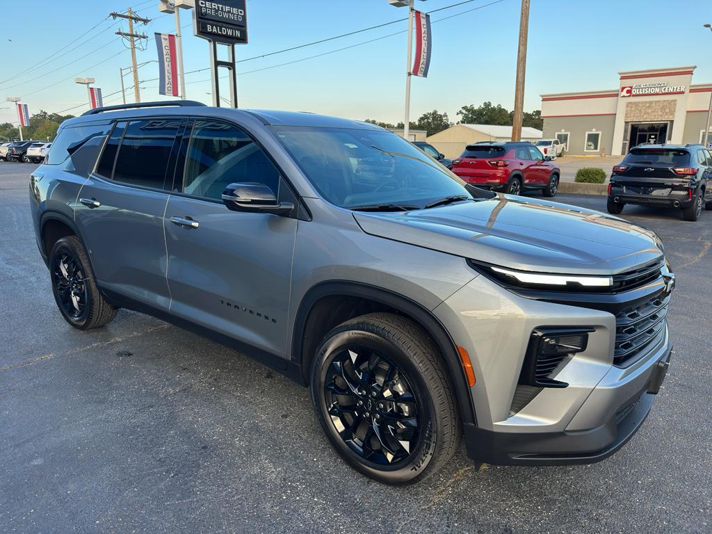 new 2026 Chevrolet Traverse car, priced at $46,500
