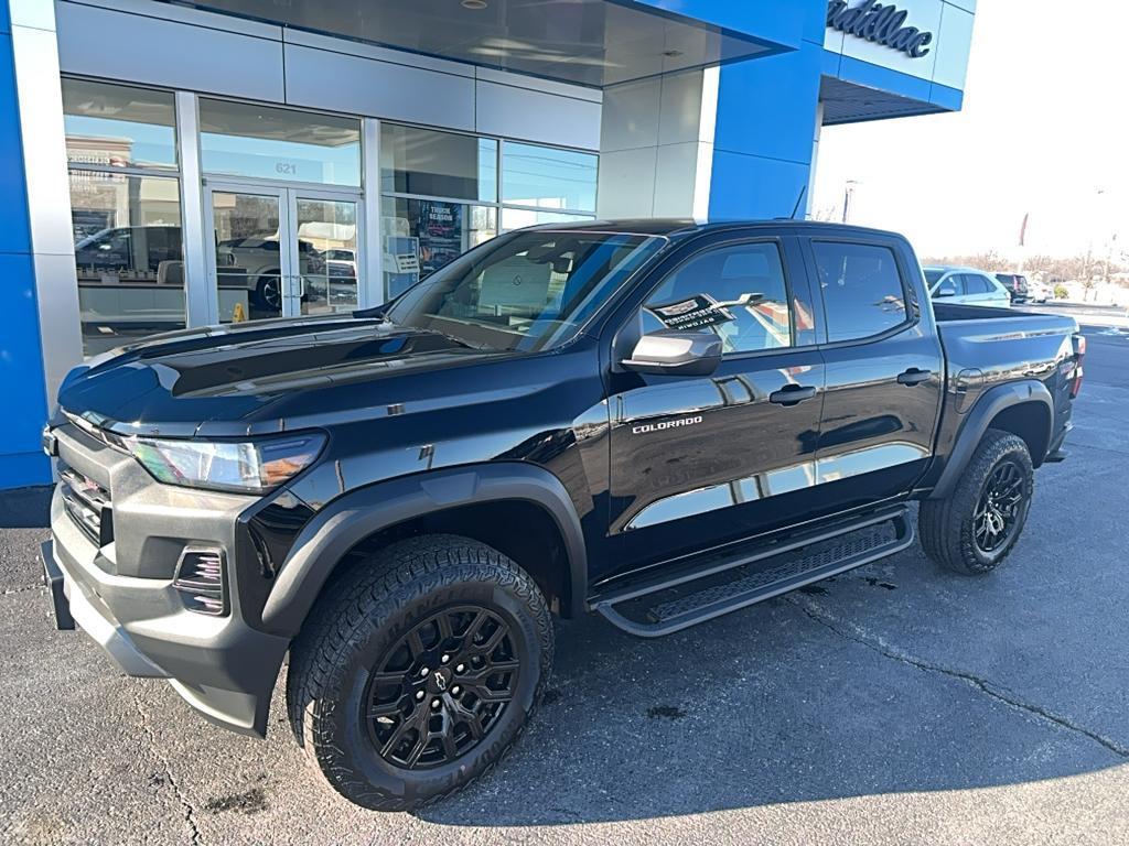 new 2025 Chevrolet Colorado car, priced at $43,290