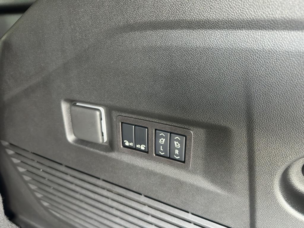 used 2025 GMC Yukon car, priced at $99,375