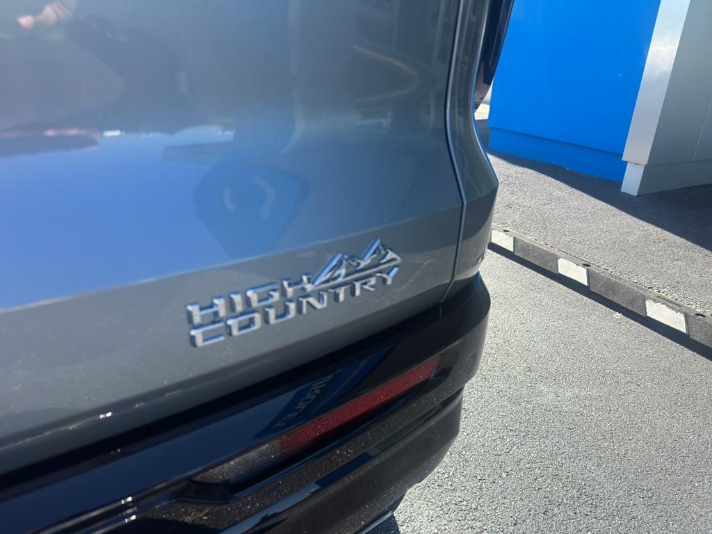 new 2026 Chevrolet Traverse car, priced at $58,995