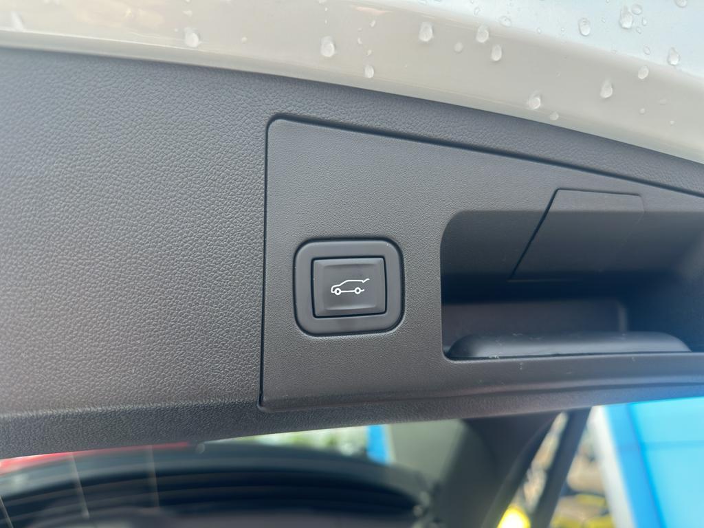 used 2024 Cadillac XT4 car, priced at $46,988