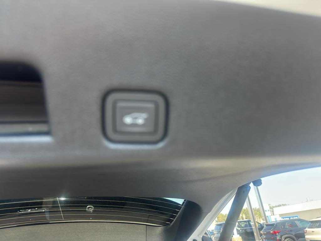 new 2026 Chevrolet Traverse car, priced at $47,915