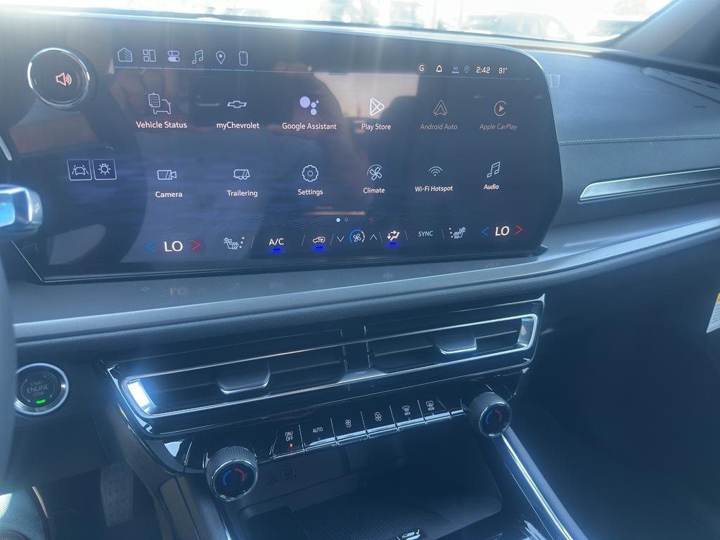 new 2026 Chevrolet Traverse car, priced at $47,915